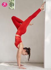 【J1336大红】冬天本命年大红色瑜伽服背心交叉带胸垫套装